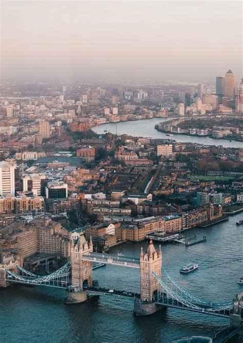 17:00 london